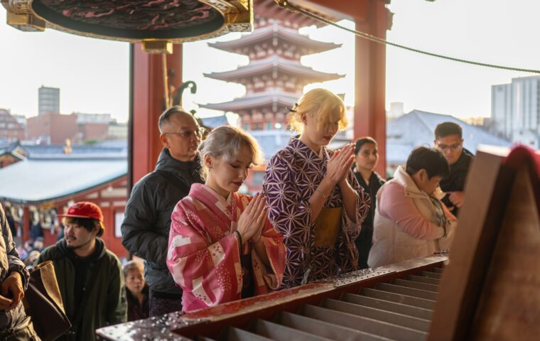 Luxury Kimono Walking Food Tour w/ Local Guide